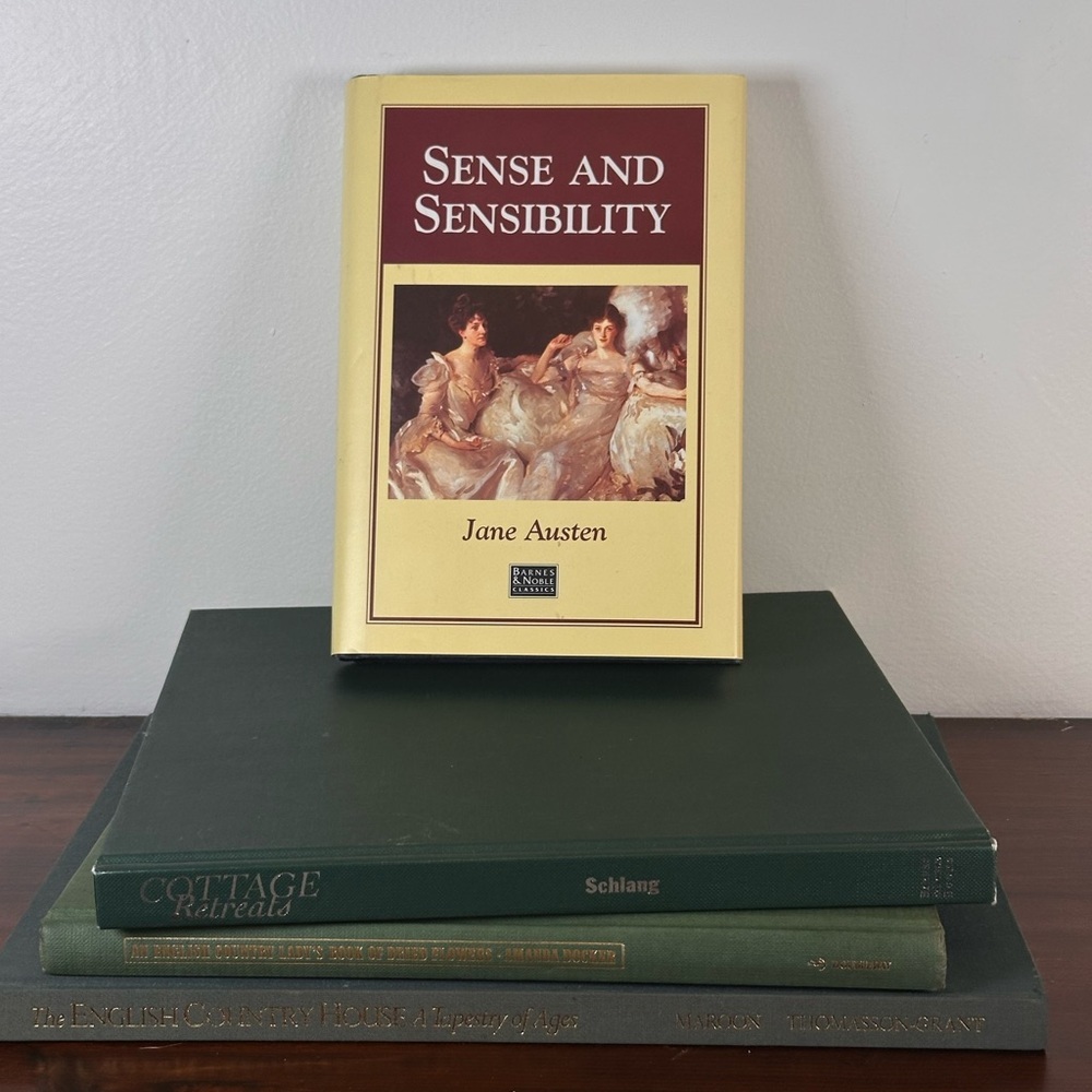 Sense and Sensibility Jane Austen Barnes & Noble Classic Hard Book 1996 Navy